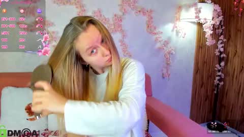 Snapshot of katrina_bail chatting on 10.06.25 Katrina Bail online show from 10.06.25