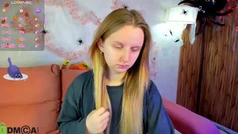 Snapshot of katrina_bail chatting on 10.19.25 Katrina Bail online show from 10.19.25