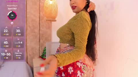 Snapshot of katrina_baurii chatting on 12.20.24 katrina online show from 12.20.24