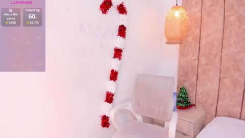 Snapshot of katrina_baurii chatting on 12.26.24 katrina online show from 12.26.24