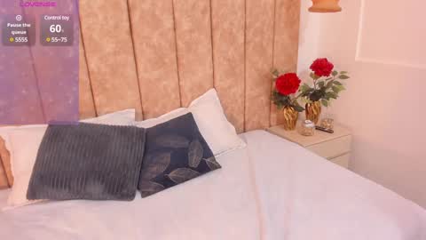 Snapshot of katrina_baurii chatting on 01.13.25 katrina online show from 01.13.25