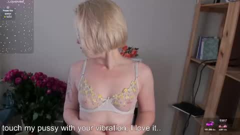 Snapshot of katrina_carter chatting on 09.17.25 katrina_carter online show from 09.17.25