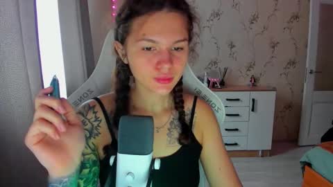 Katty online show from 10.14.25