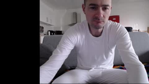 Snapshot of katsufr chatting on 01.19.25 demyx online show from 01.19.25