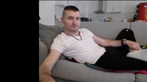 Snapshot of katsufr chatting on 01.30.25 demyx online show from 01.30.25