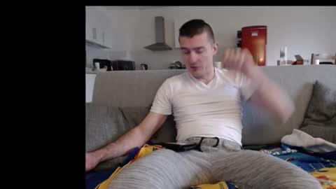 Snapshot of katsufr chatting on 02.22.25 demyx online show from 02.22.25