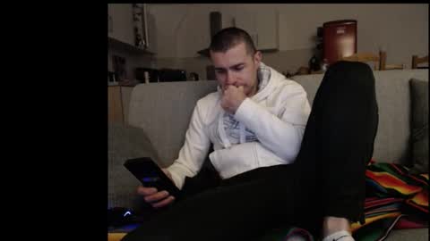 Snapshot of katsufr chatting on 03.07.25 demyx online show from 03.07.25