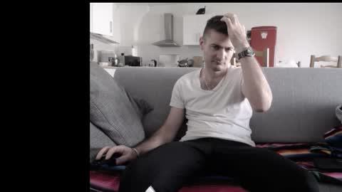 Snapshot of katsufr chatting on 10.24.25 demyx online show from 10.24.25