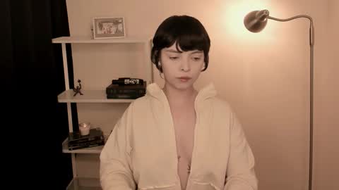 Snapshot of katsurotaro chatting on 10.18.25 katsuro online show from 10.18.25