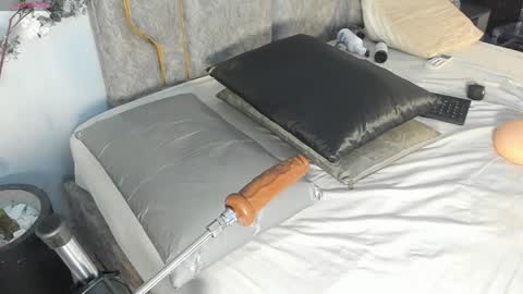 Katerine online show from 12.30.24