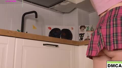 I dont know whats gonna happen today but my name is Katty and lets start being friends online show from 06.25.26