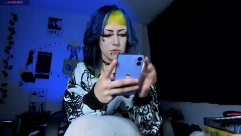 kattx   independent model online show from 01.16.26