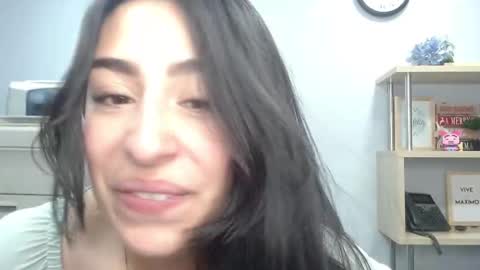 Snapshot of katty_love01 chatting on 09.17.25 katty_love01 online show from 09.17.25