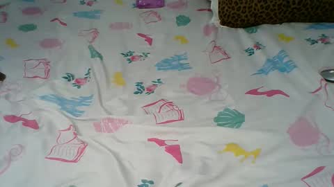 Snapshot of kattysexy2 chatting on 10.10.25 kattyse online show from 10.10.25