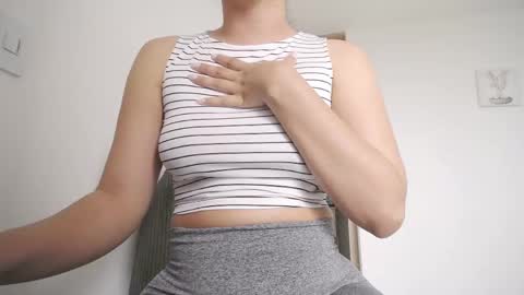  K a t  y  online show from 04.14.26