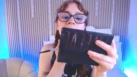 Snapshot of katy_van chatting on 06.26.26 Katy Van online show from 06.26.26