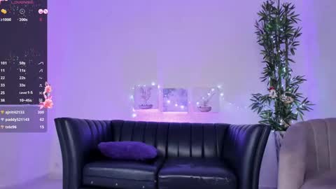 Snapshot of katya_rogerss chatting on 12.21.24 katya online show from 12.21.24