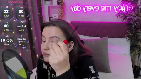 Kate online show from 10.22.25