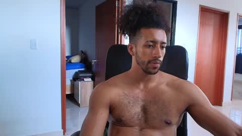 Snapshot of kaurilop chatting on 12.28.24 Kauri Lop online show from 12.28.24