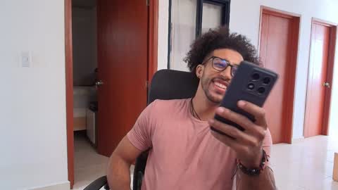 Snapshot of kaurilop chatting on 12.30.24 Kauri Lop online show from 12.30.24