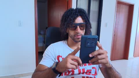 Snapshot of kaurilop chatting on 01.01.25 Kauri Lop online show from 01.01.25