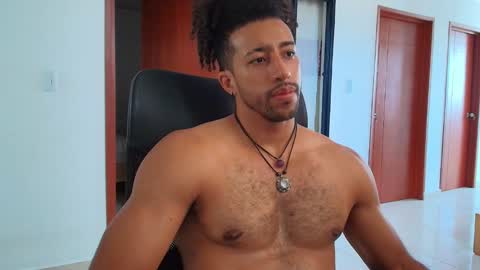 Snapshot of kaurilop chatting on 01.18.25 Kauri Lop online show from 01.18.25