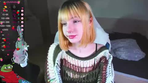 Kira-chan  online show from 01.25.25