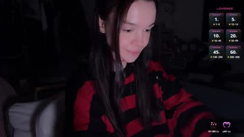 Snapshot of kawaimay chatting on 09.17.25 May online show from 09.17.25