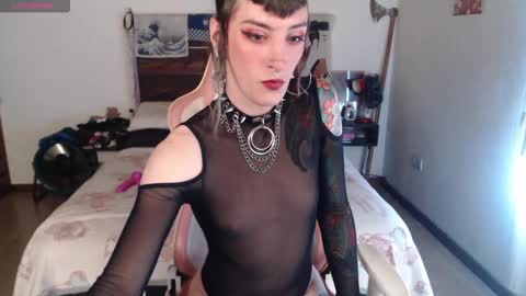 luna   online show from 10.13.25