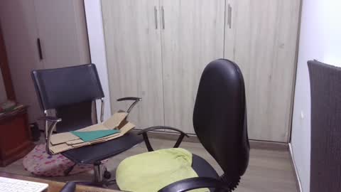  Khawit  online show from 12.06.24