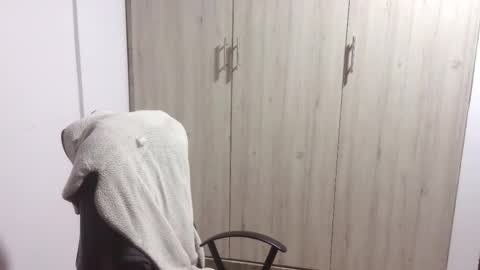  Khawit  online show from 02.26.25