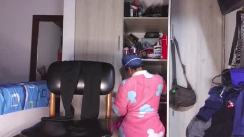  Khawit  online show from 09.09.25