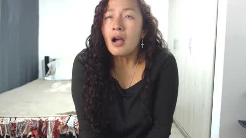  Khawit  online show from 11.12.25