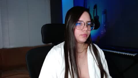 Snapshot of kay_avrill chatting on 01.26.25 Kay online show from 01.26.25