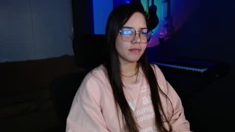 Snapshot of kay_avrill chatting on 03.05.25 Kay online show from 03.05.25