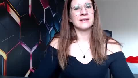 KayaLips online show from 12.19.24