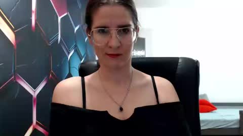 KayaLips online show from 12.20.24