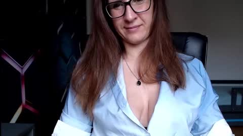 KayaLips online show from 12.24.24