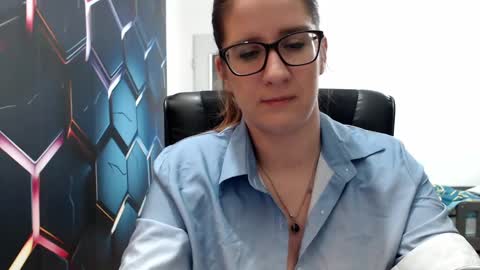 KayaLips online show from 12.29.24