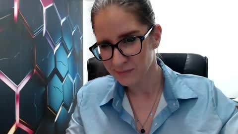 KayaLips online show from 12.29.24