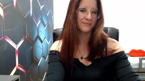 KayaLips online show from 01.12.25