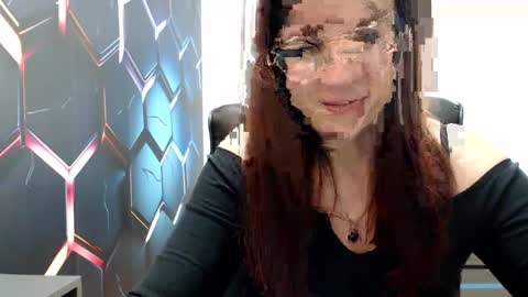 KayaLips online show from 01.12.25