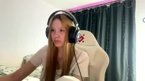 Amia online show from 04.11.26