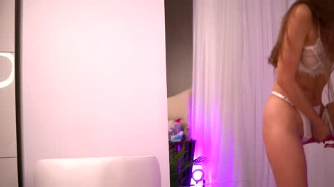 kaylabray online show from 12.17.24