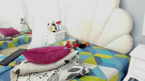 kaylachannell online show from 03.11.25