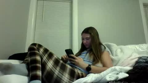 kaylaelizabeth97 online show from 11.30.25