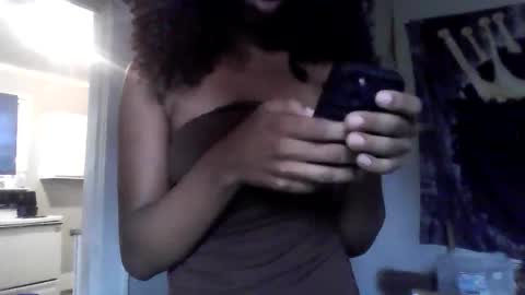 Snapshot of kaylag_rain chatting on 10.30.25 kaylag_rain online show from 10.30.25