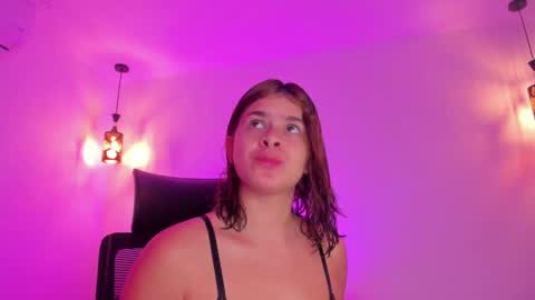      K A Y L A      online show from 09.18.25