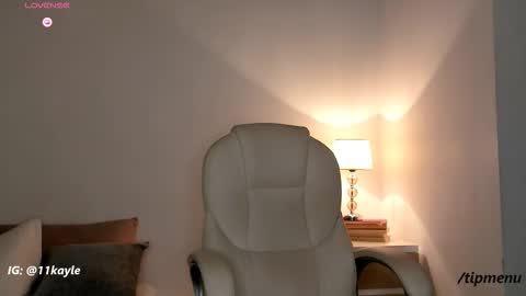 INSTAGRAM AND TW 11kayle online show from 10.08.25