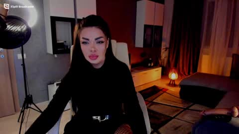 Snapshot of kaylee____77 chatting on 12.11.24 kaylee online show from 12.11.24